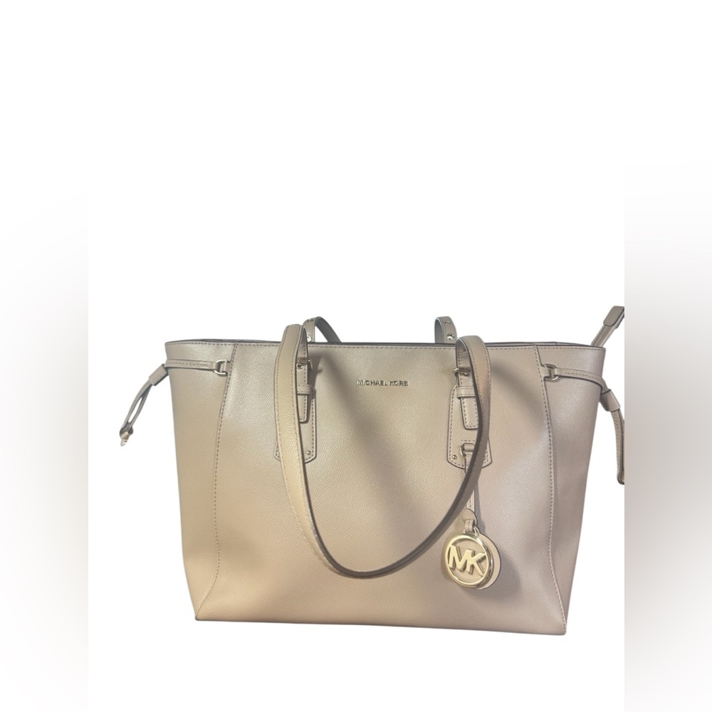 Michael Kors Voyager Medium Crossgrain Leather Tote Bag - Picture 3 of 14